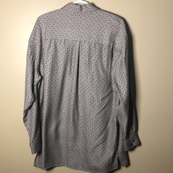 Perry Ellis 100% silk button up - Picture 3 of 4